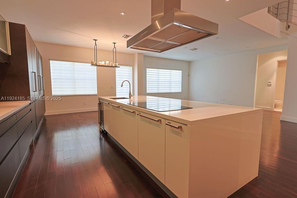 DORAL ISLES MEDITERRANEA - Residential