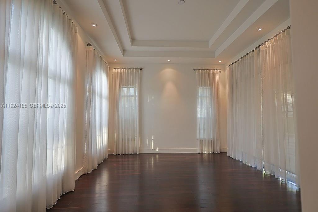 DORAL ISLES MEDITERRANEA - Residential