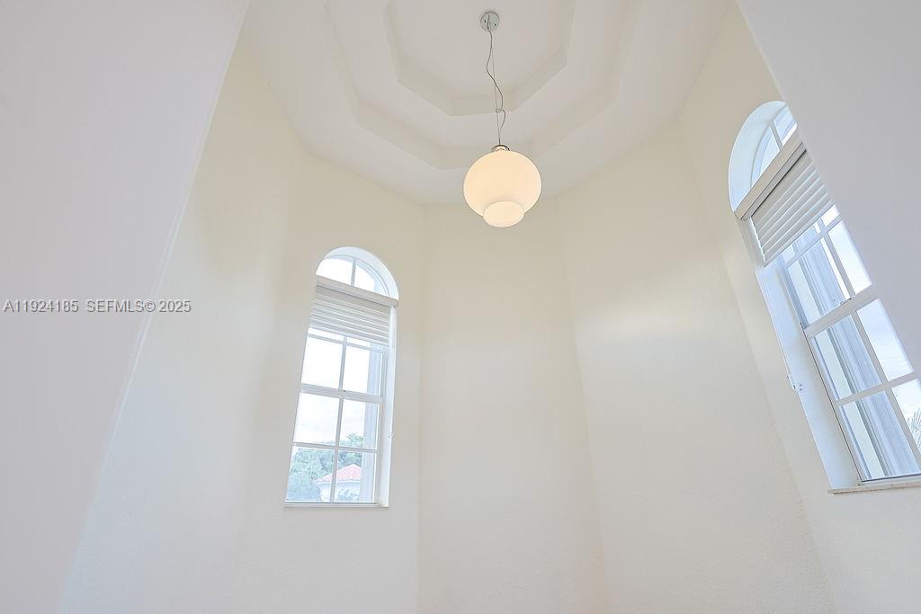 DORAL ISLES MEDITERRANEA - Residential