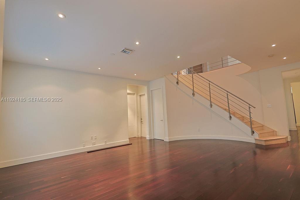 DORAL ISLES MEDITERRANEA - Residential