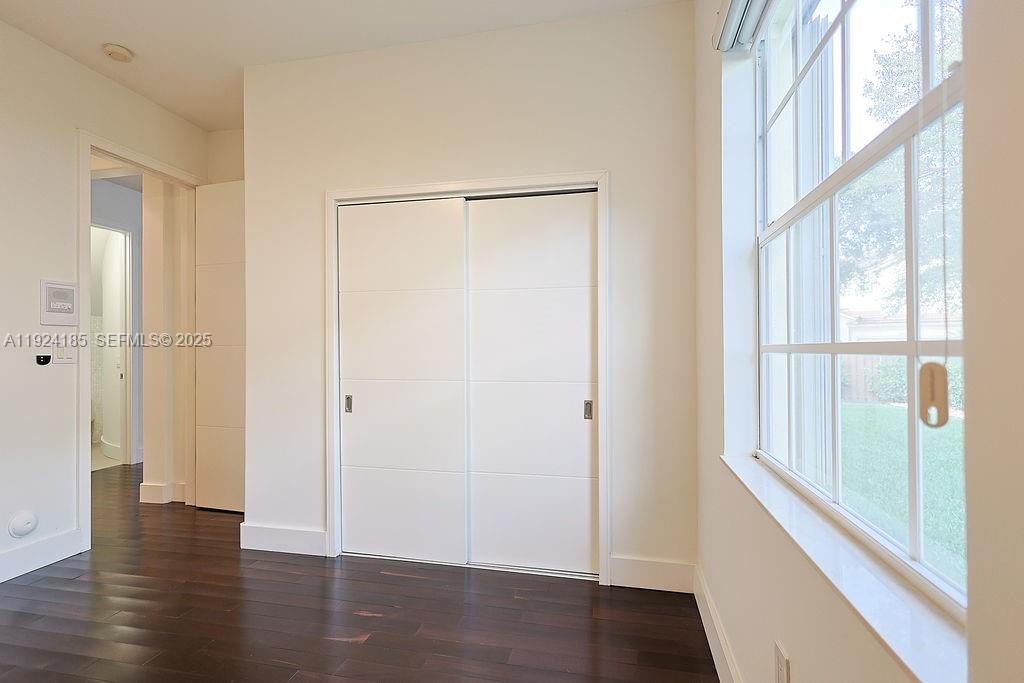 DORAL ISLES MEDITERRANEA - Residential