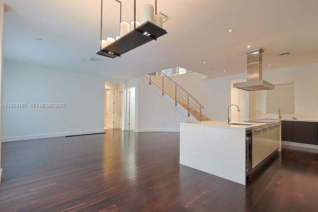 DORAL ISLES MEDITERRANEA - Residential