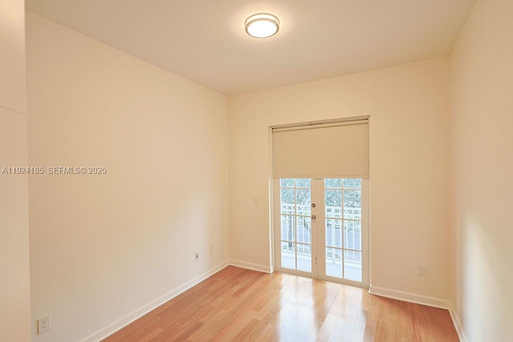 DORAL ISLES MEDITERRANEA - Residential