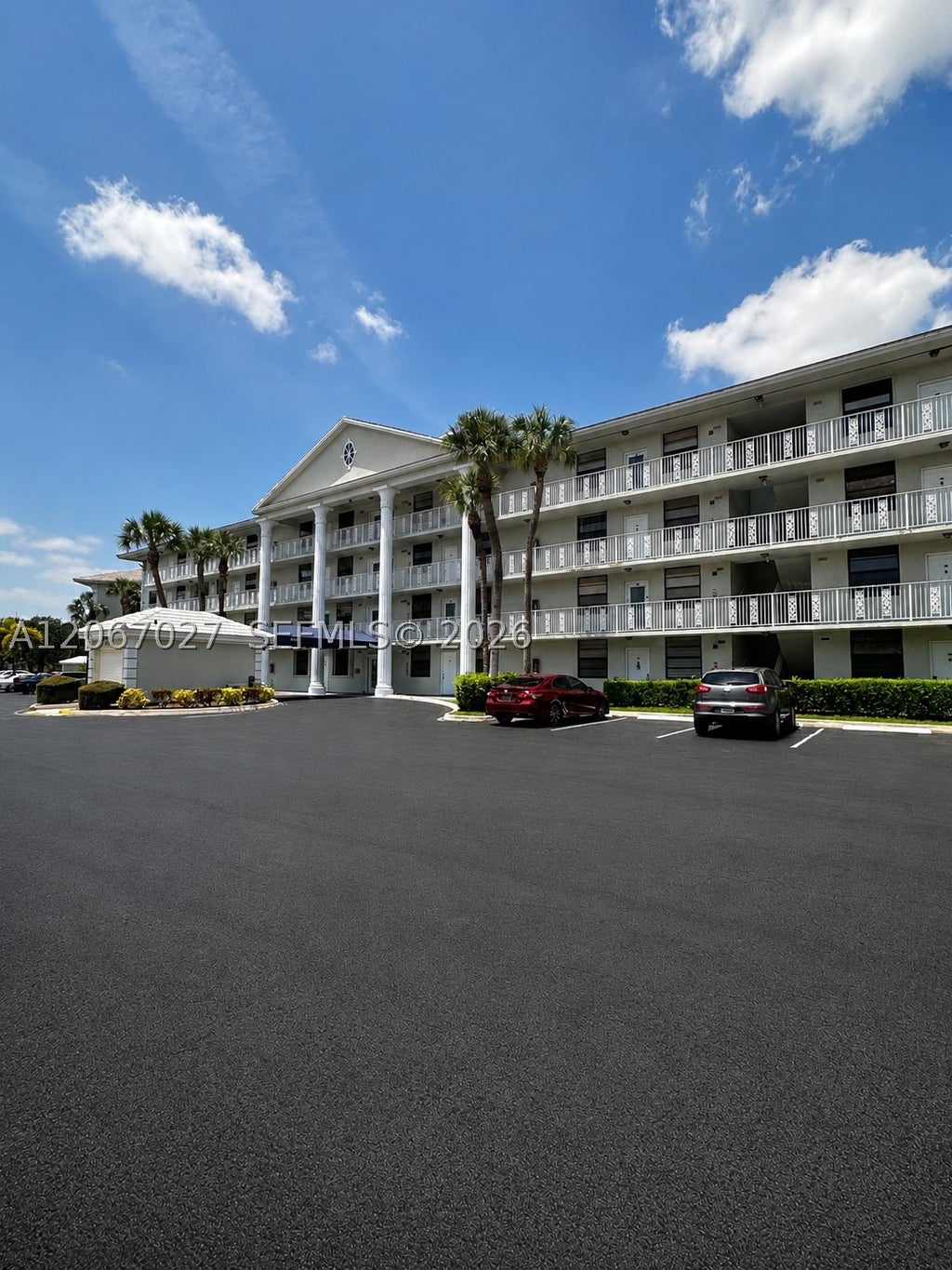 Photo of 1719 Whitehall Dr #105, Davie, FL 33324 (MLS # A12067027)