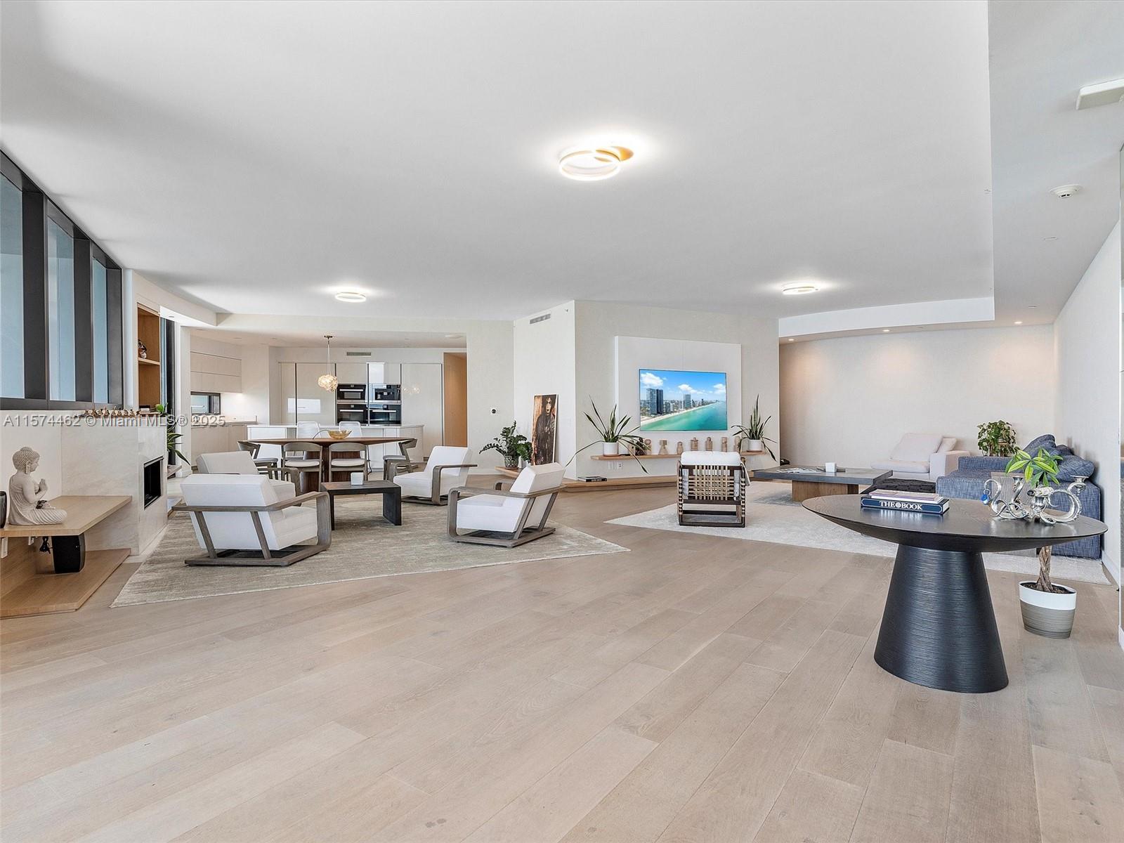 18555 COLLINS AVENUE COND - Residential
