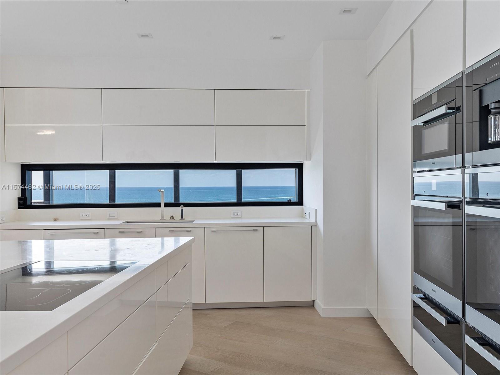 18555 COLLINS AVENUE COND - Residential