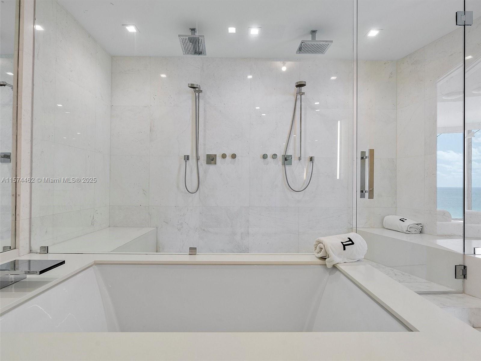 18555 COLLINS AVENUE COND - Residential