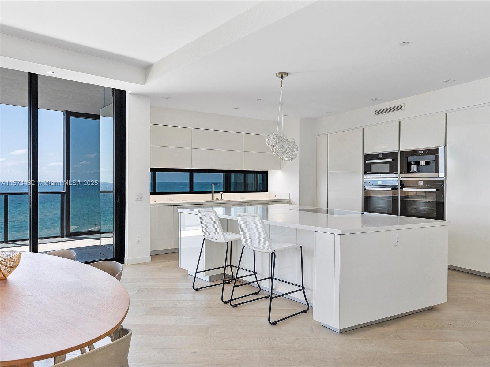 18555 COLLINS AVENUE COND - Residential