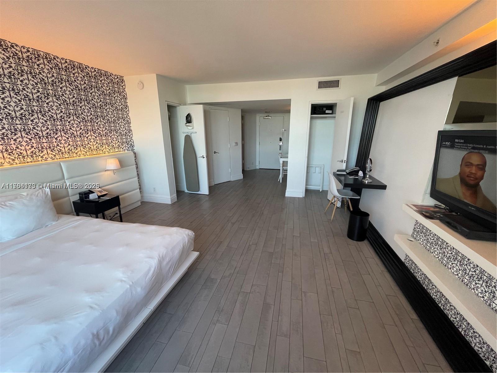 View photos, virtual tours, details... 1100 West Ave 807