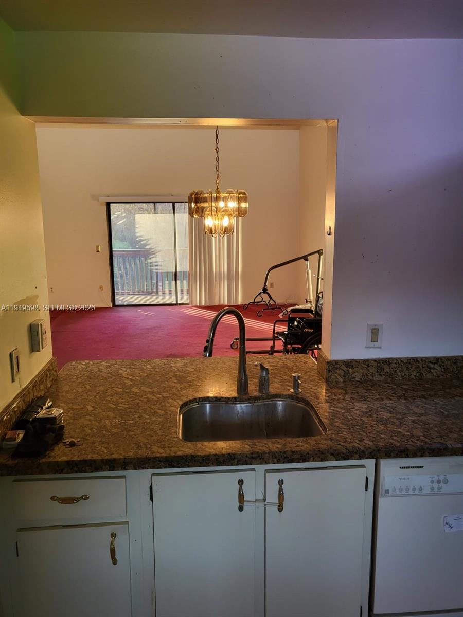 302 E Lakeview Dr E 302