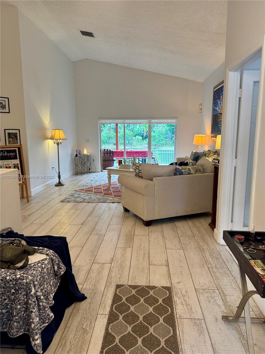 685 SW 198th Ter