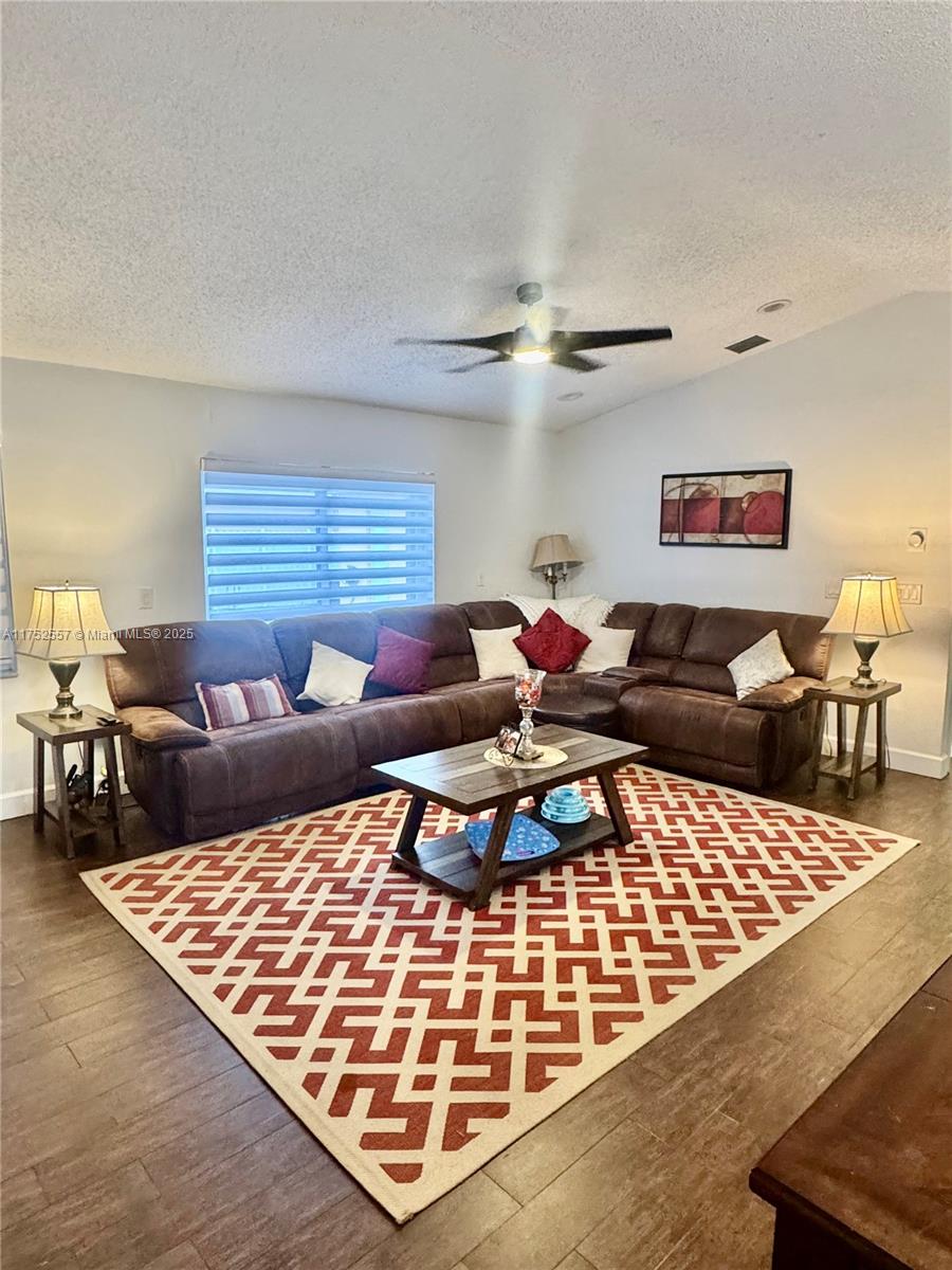 685 SW 198th Ter