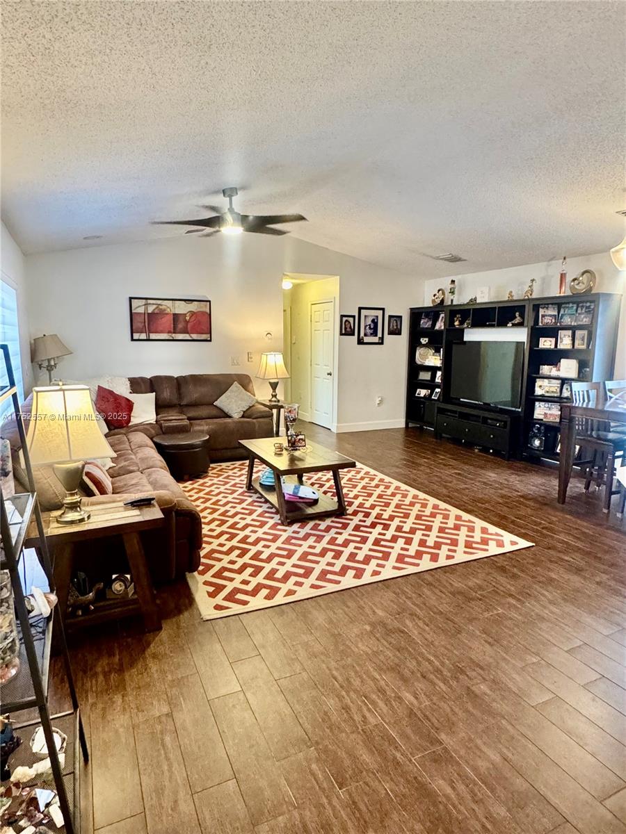 685 SW 198th Ter