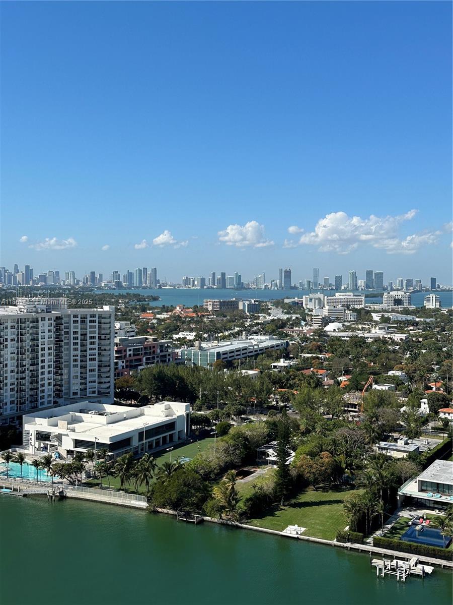 4401 Collins Ave 2108
