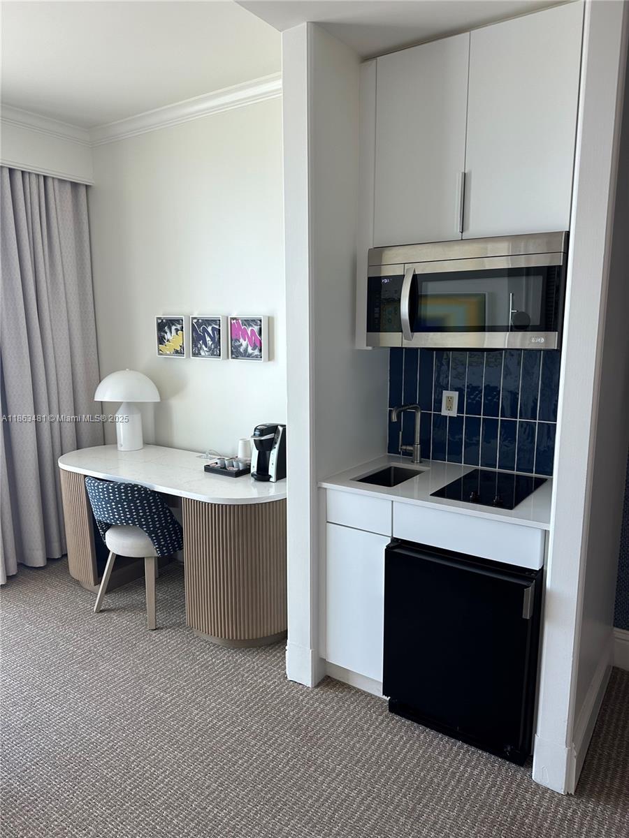 FONTAINEBLEAU II CONDO - Residential