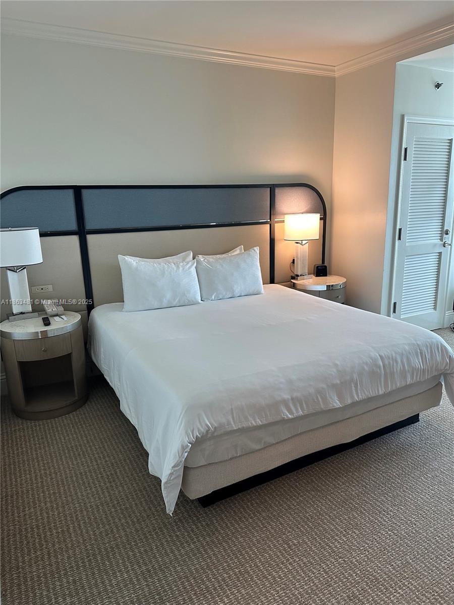 4401 Collins Ave 2108