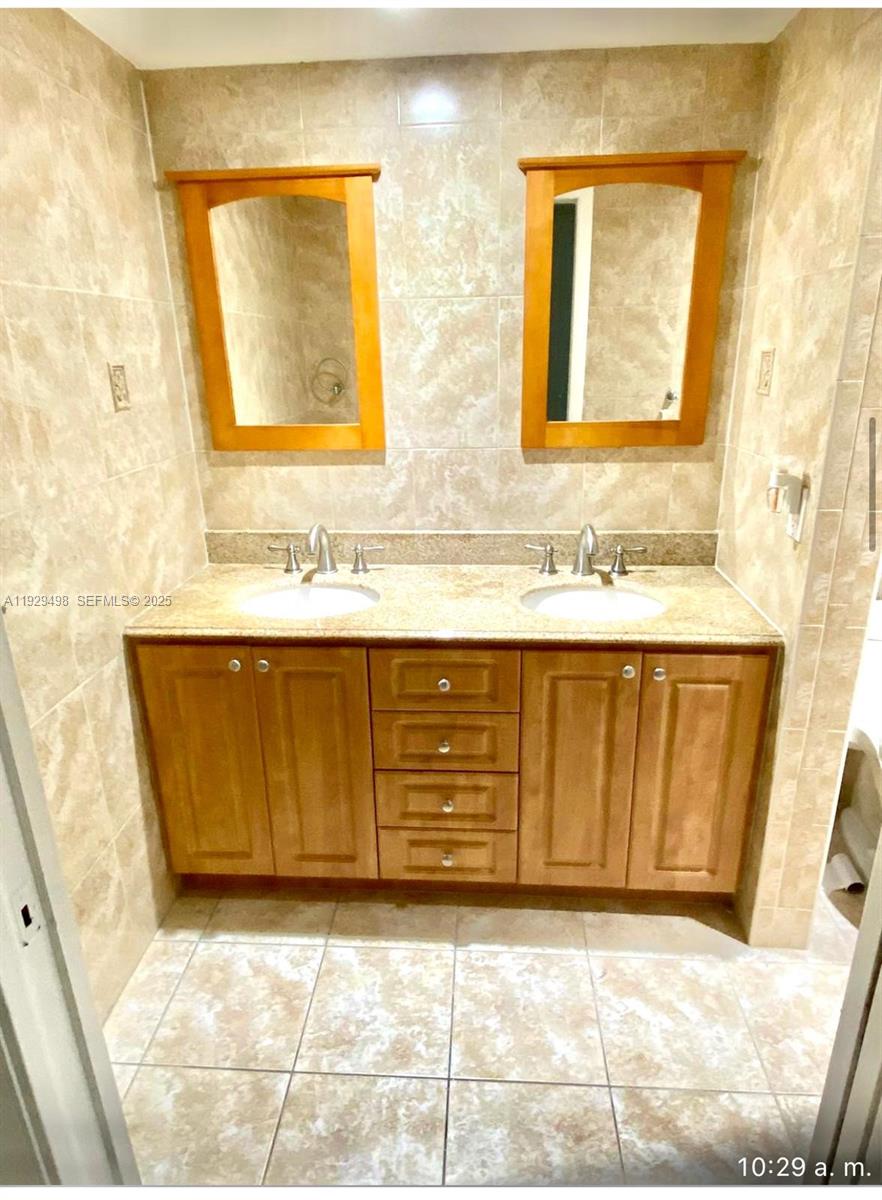 JASMINE LAKES I CONDO - Residential