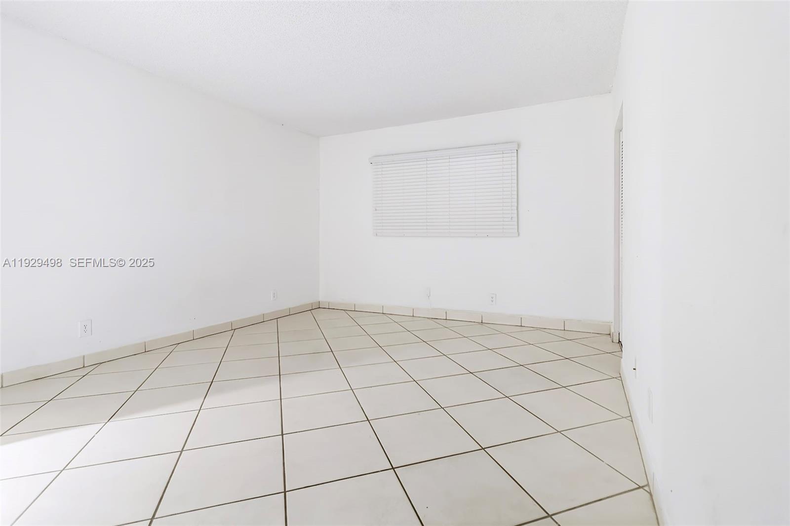 JASMINE LAKES I CONDO - Residential