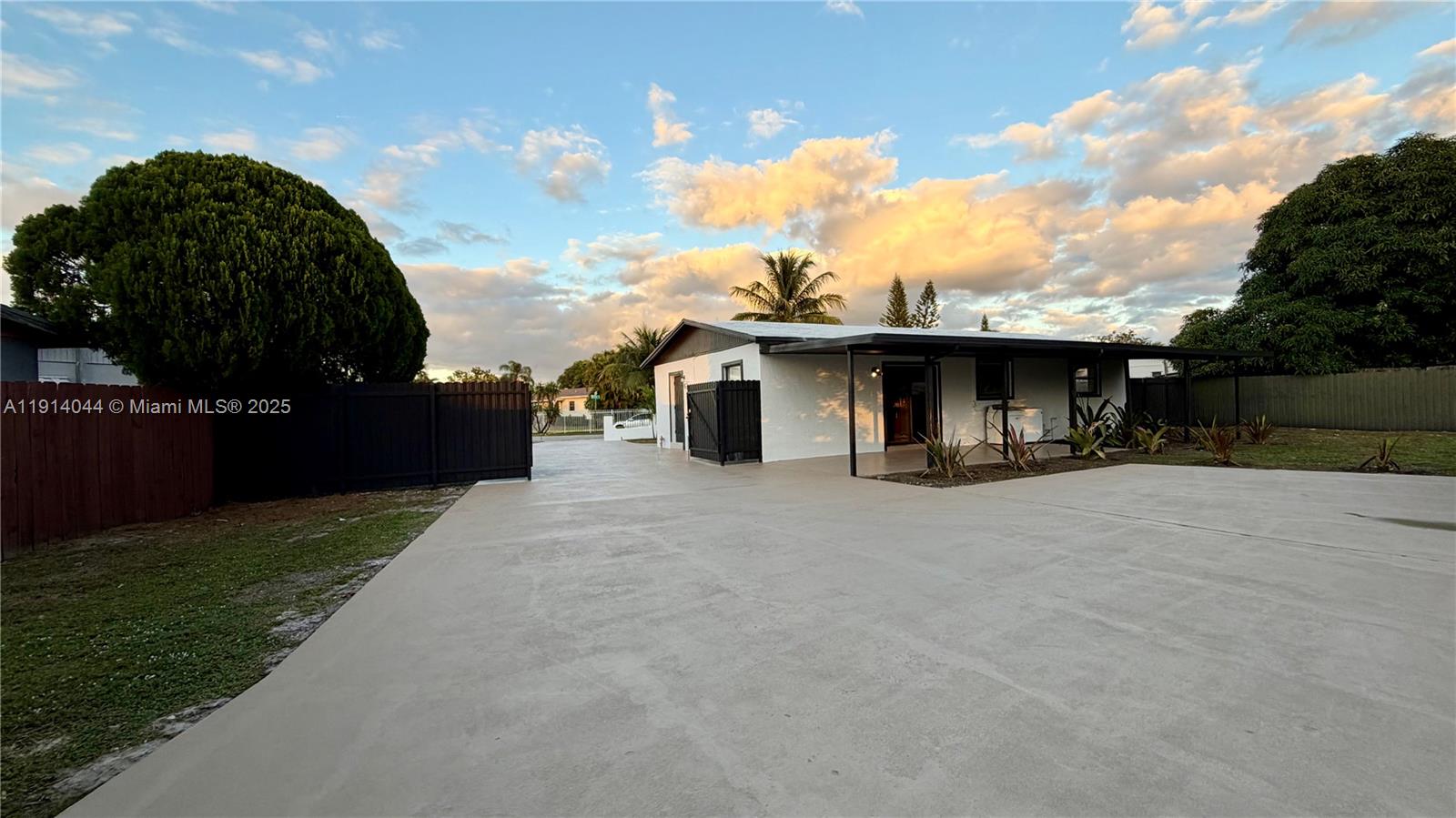 CAROL CITY PALMETTO PARK - Residential