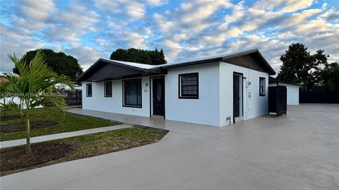 5020 NW 170th St Miami Gardens FL 33055