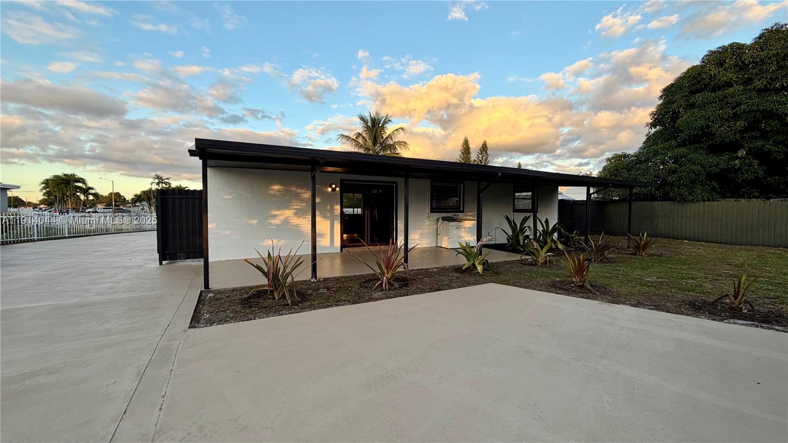 CAROL CITY PALMETTO PARK - Residential