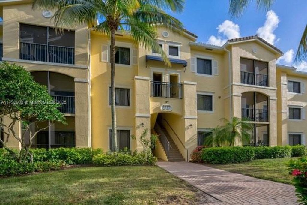 Photo of 2727 Anzio Ct #106, Palm Beach Gardens, FL 33410 (MLS # A11792800)