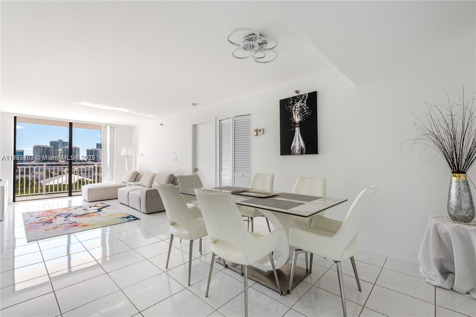WINSTON TOWERS 600 CONDO - Residential