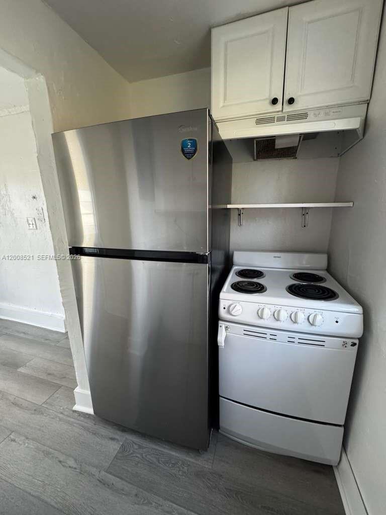1121 NW 40th St 4