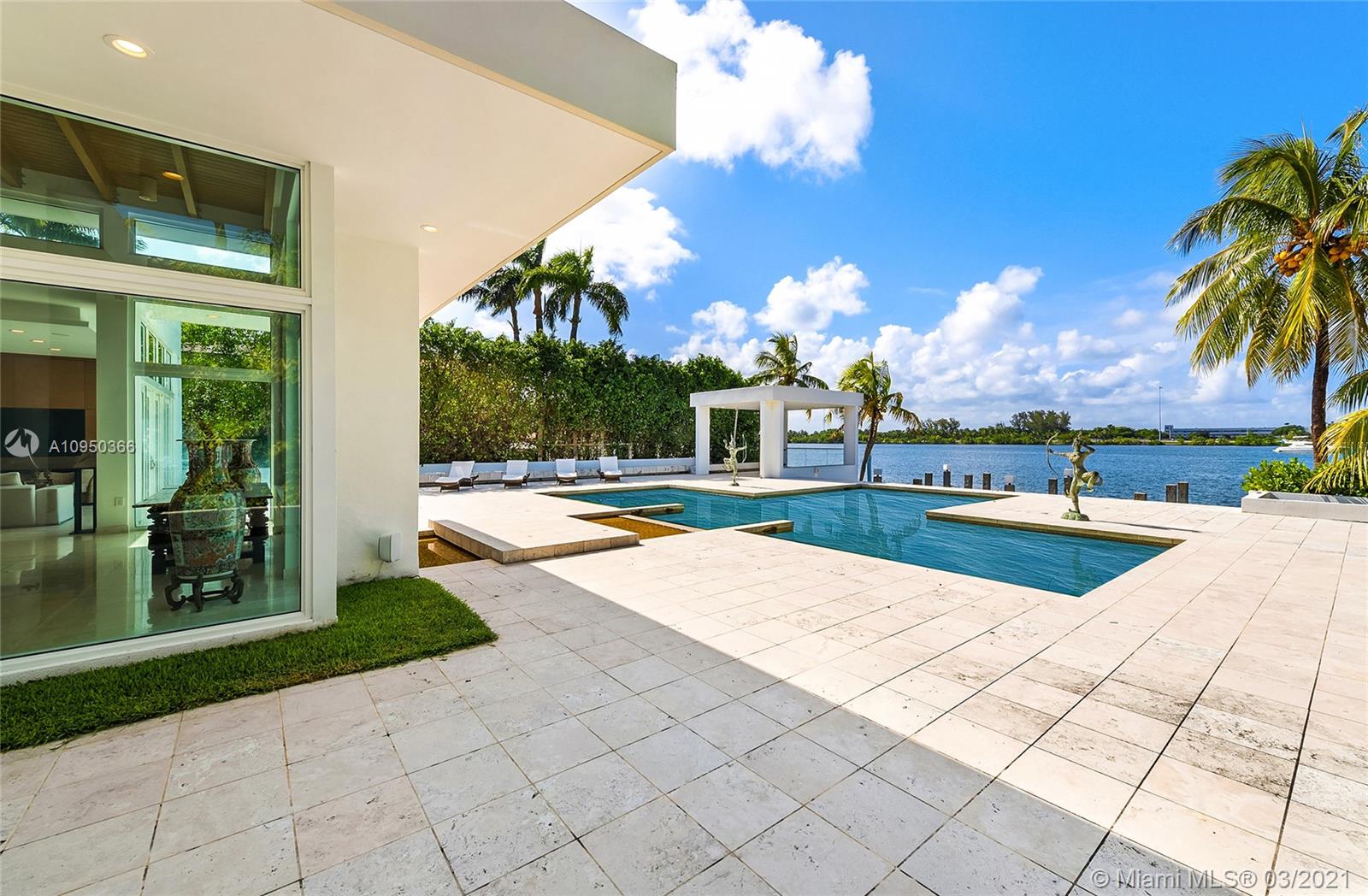 SUNSET ISLANDS ISLAND NO - Residential