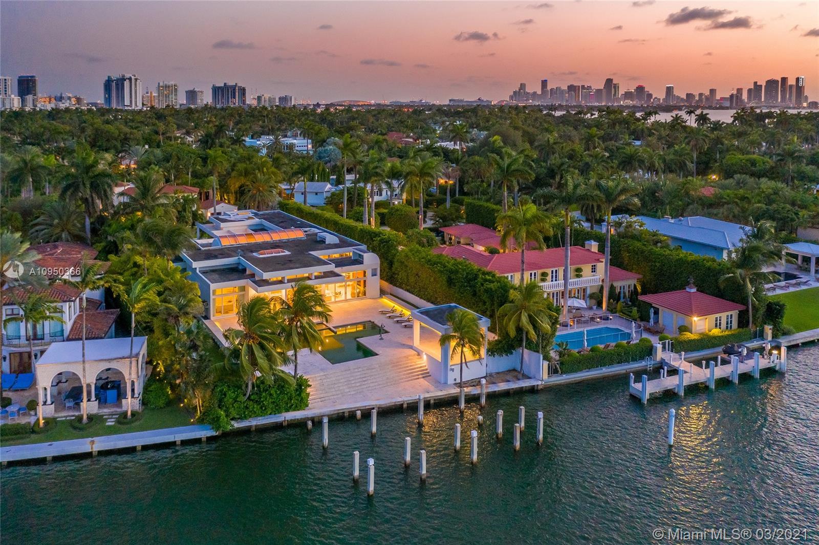 SUNSET ISLANDS ISLAND NO - Residential