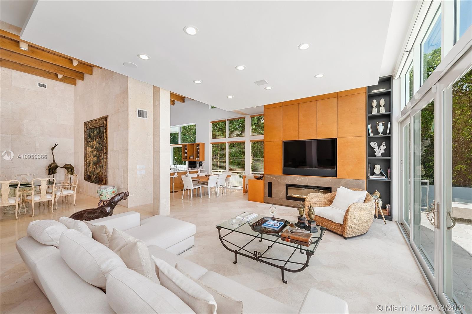 SUNSET ISLANDS ISLAND NO - Residential