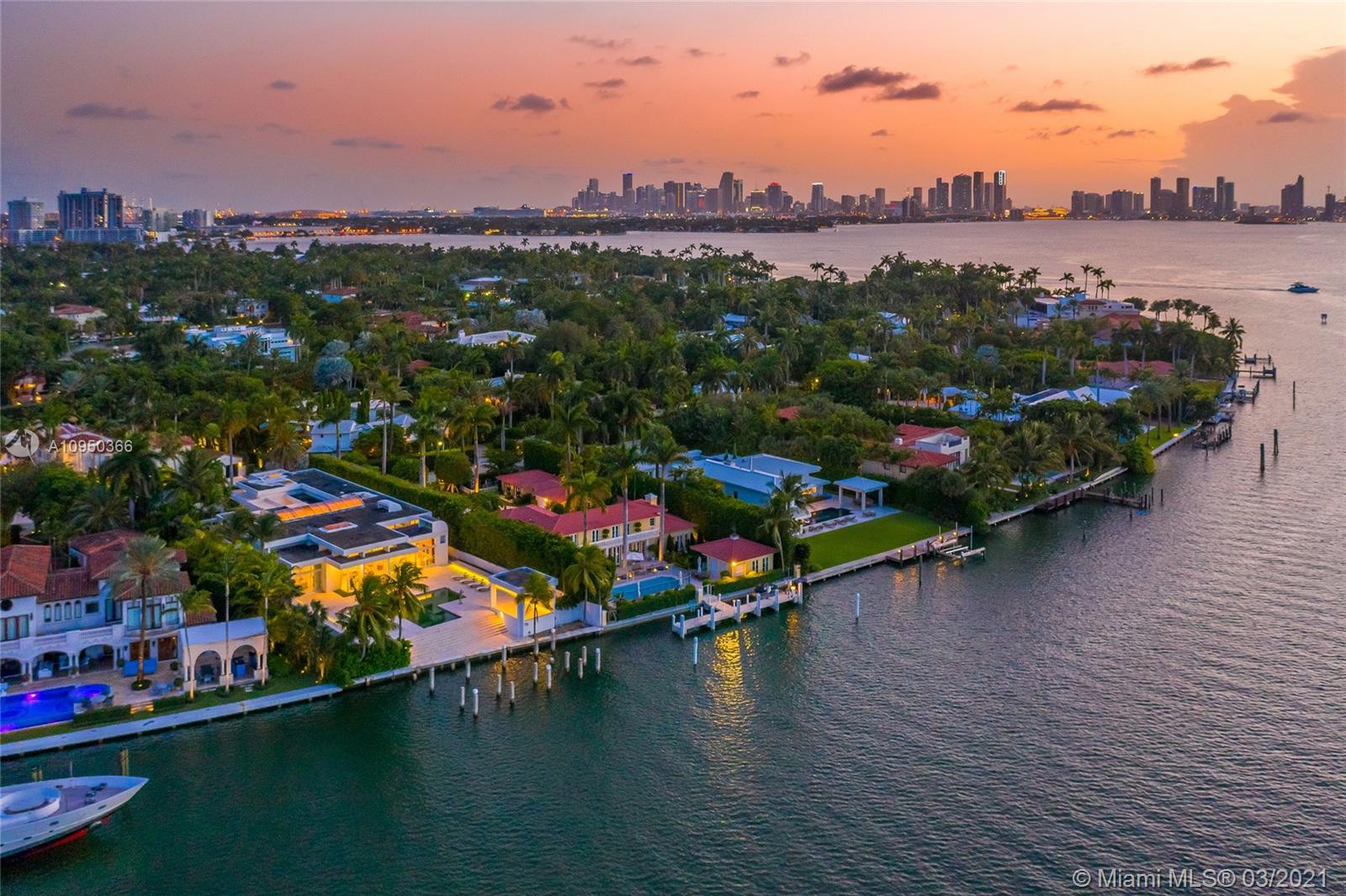 SUNSET ISLANDS ISLAND NO - Residential