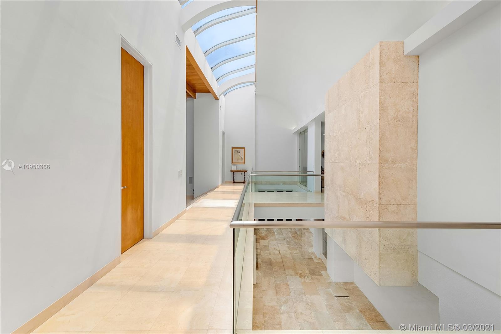 SUNSET ISLANDS ISLAND NO - Residential