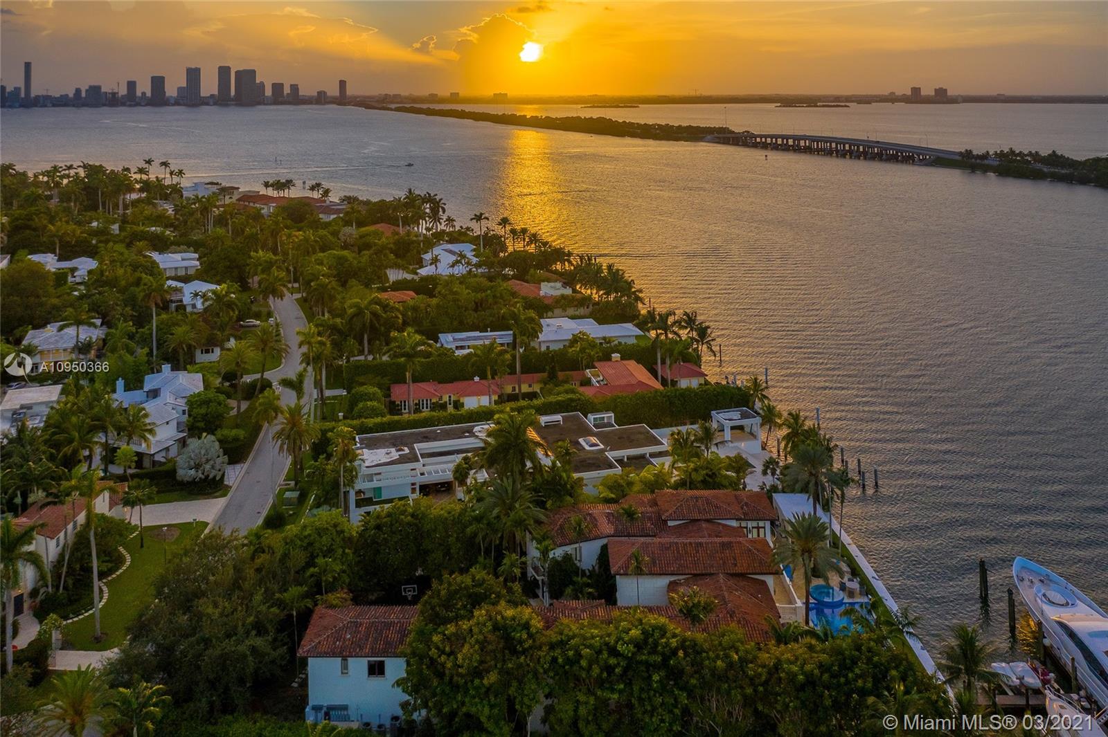 SUNSET ISLANDS ISLAND NO - Residential