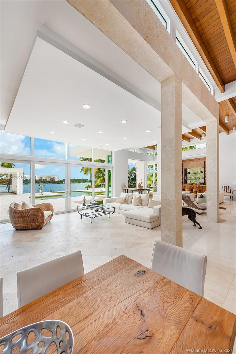 SUNSET ISLANDS ISLAND NO - Residential