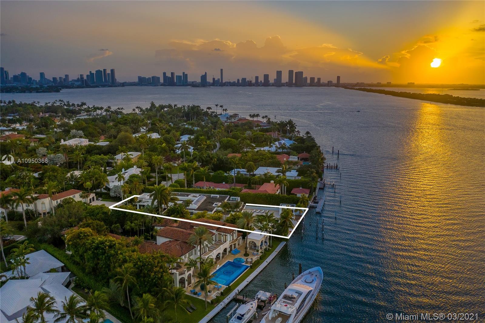 SUNSET ISLANDS ISLAND NO - Residential