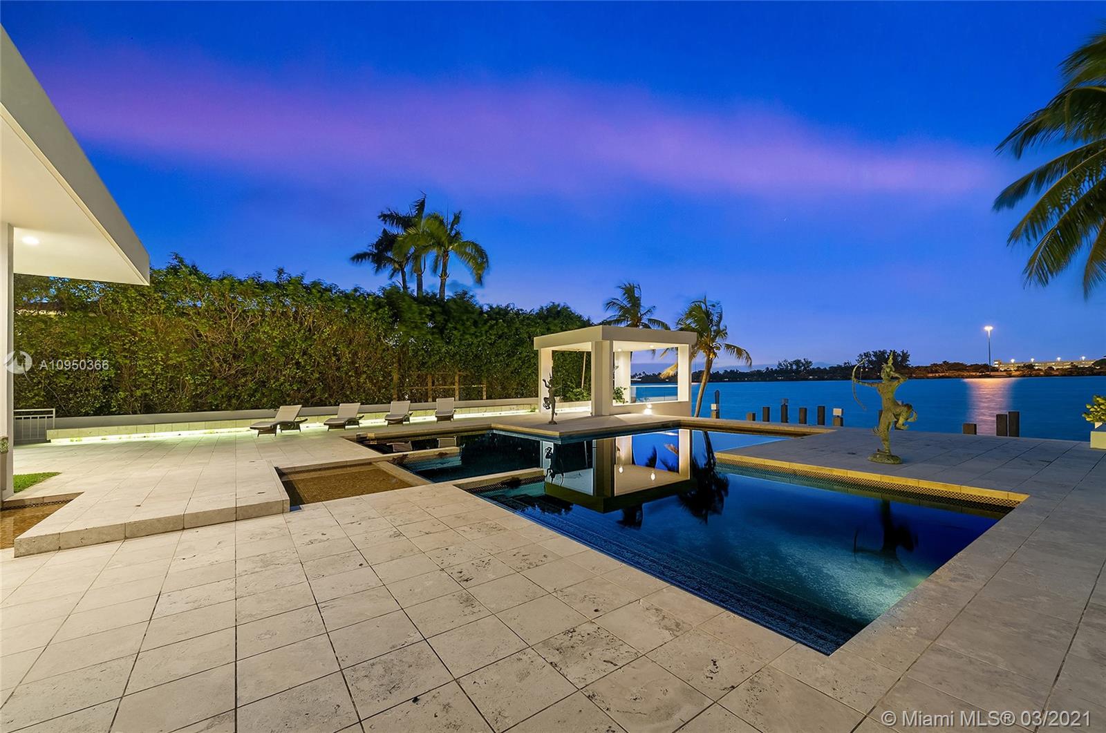 SUNSET ISLANDS ISLAND NO - Residential