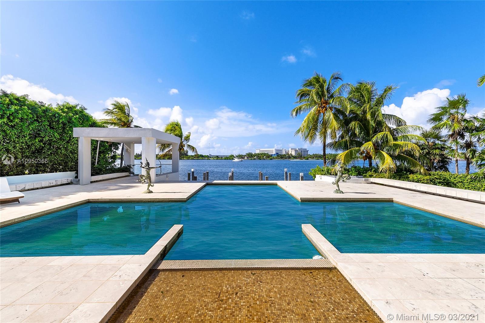 SUNSET ISLANDS ISLAND NO - Residential