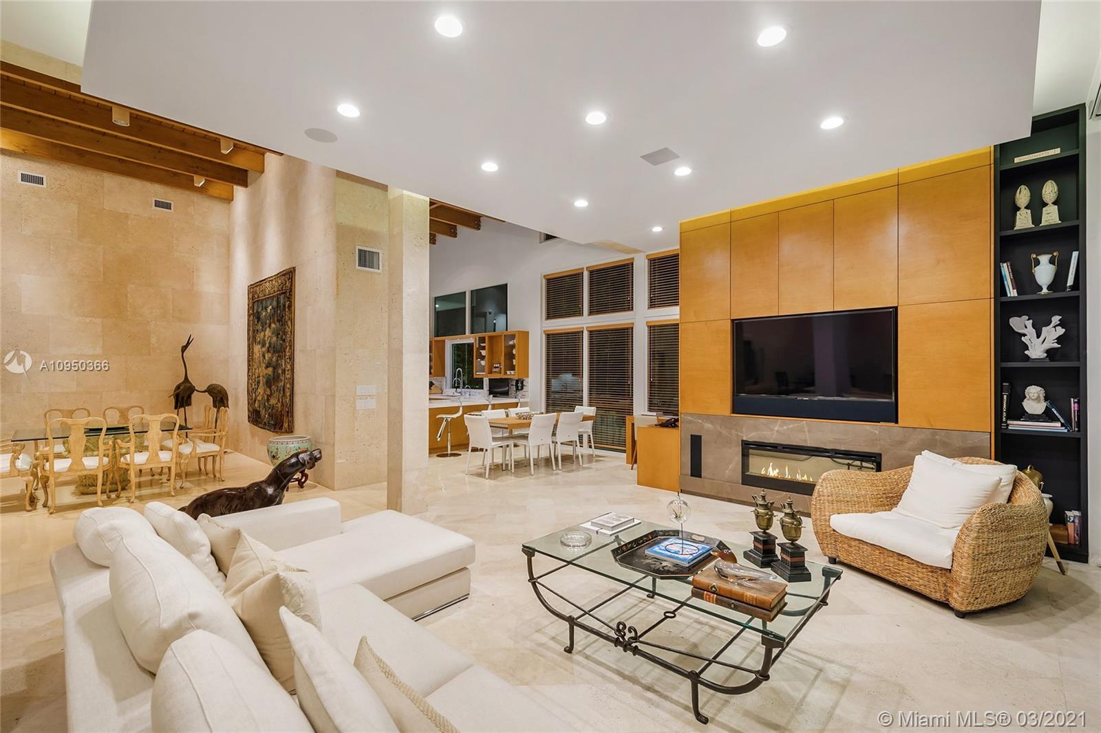 SUNSET ISLANDS ISLAND NO - Residential