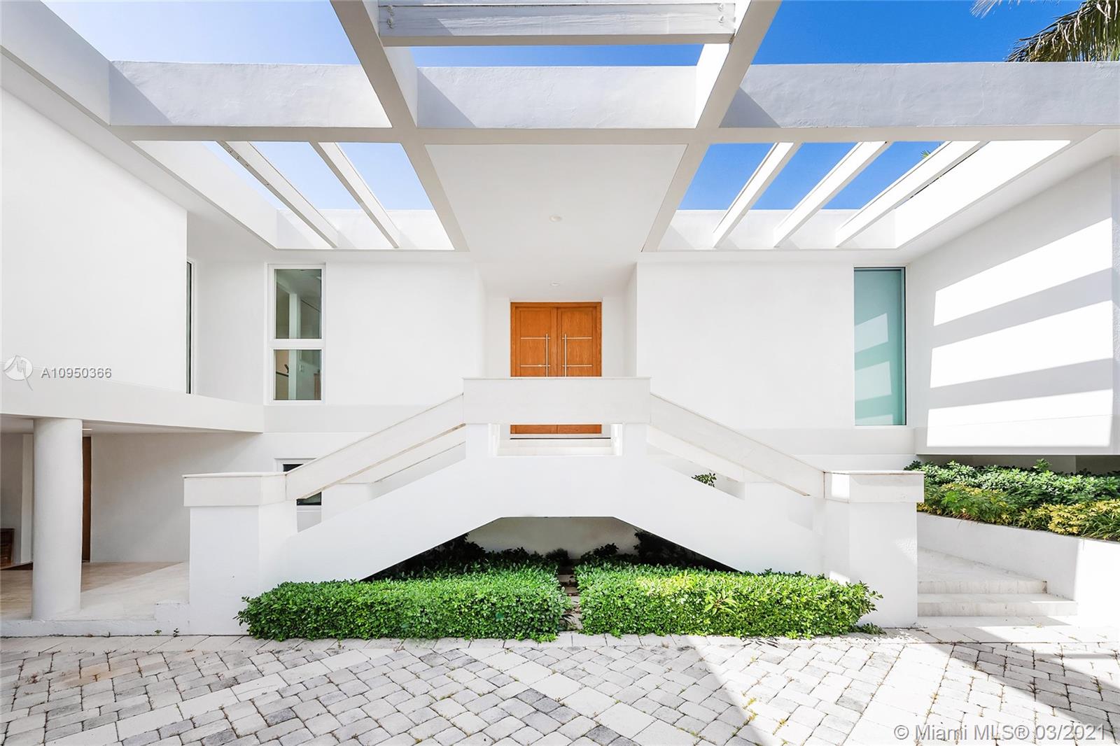 SUNSET ISLANDS ISLAND NO - Residential