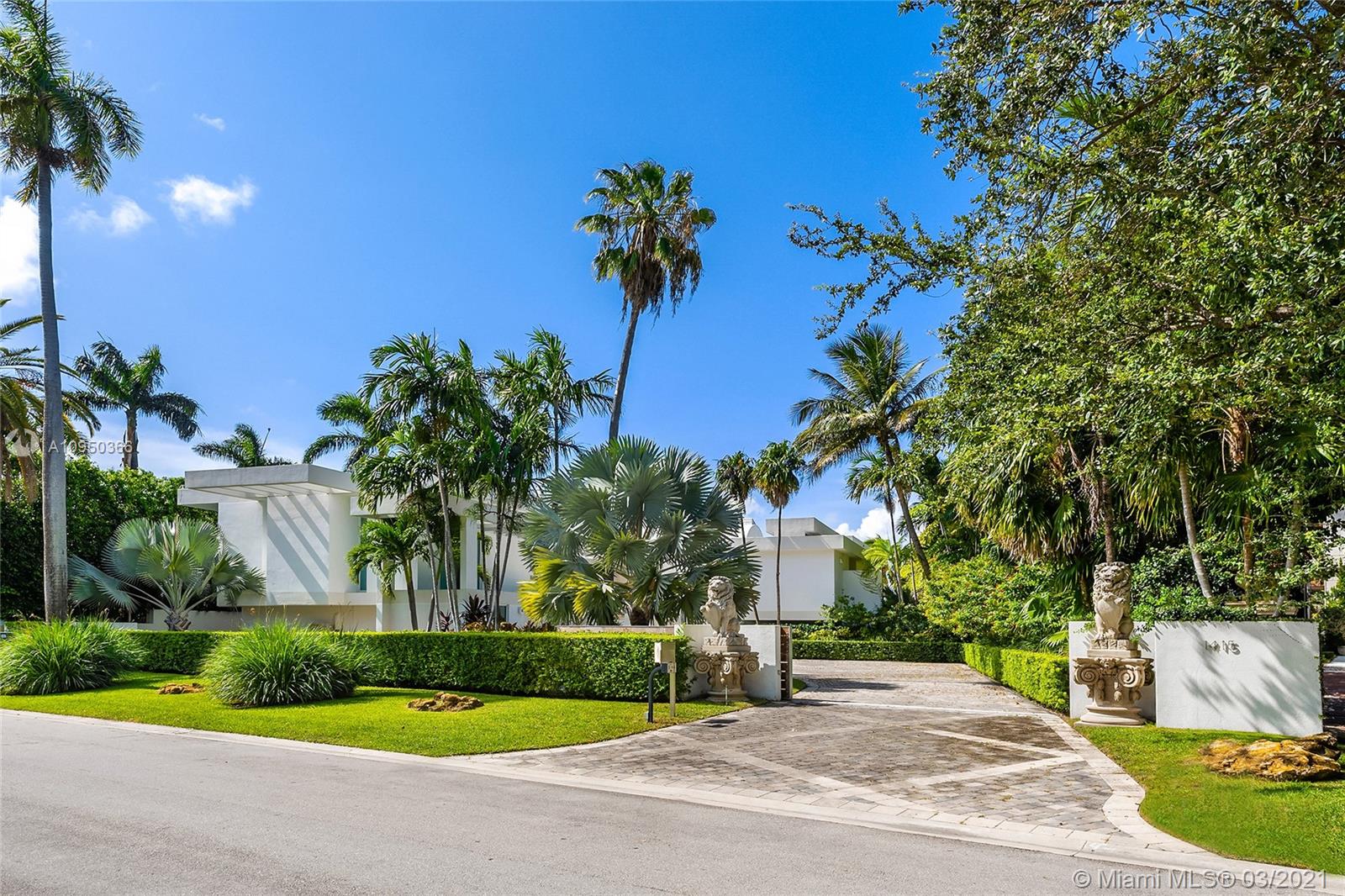 SUNSET ISLANDS ISLAND NO - Residential