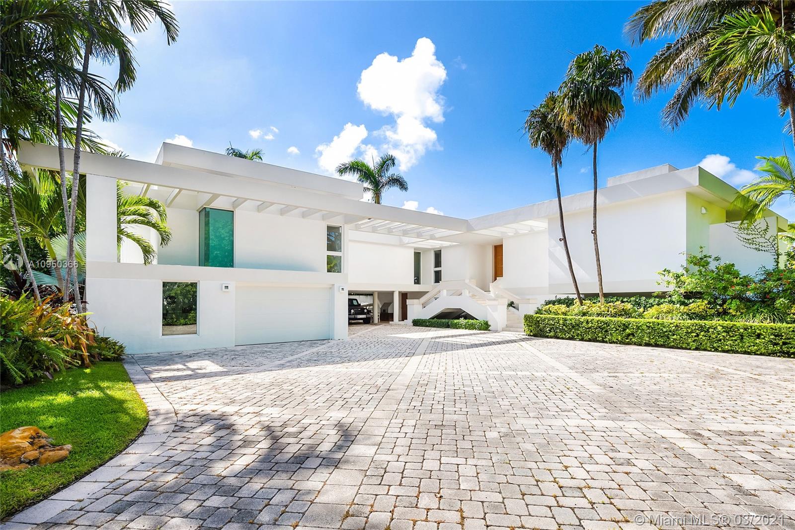 SUNSET ISLANDS ISLAND NO - Residential