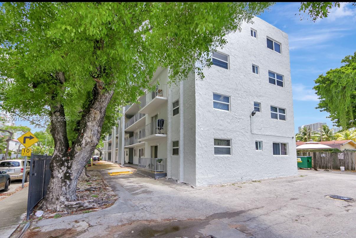 LA BAHIA CONDO - Residential Lease