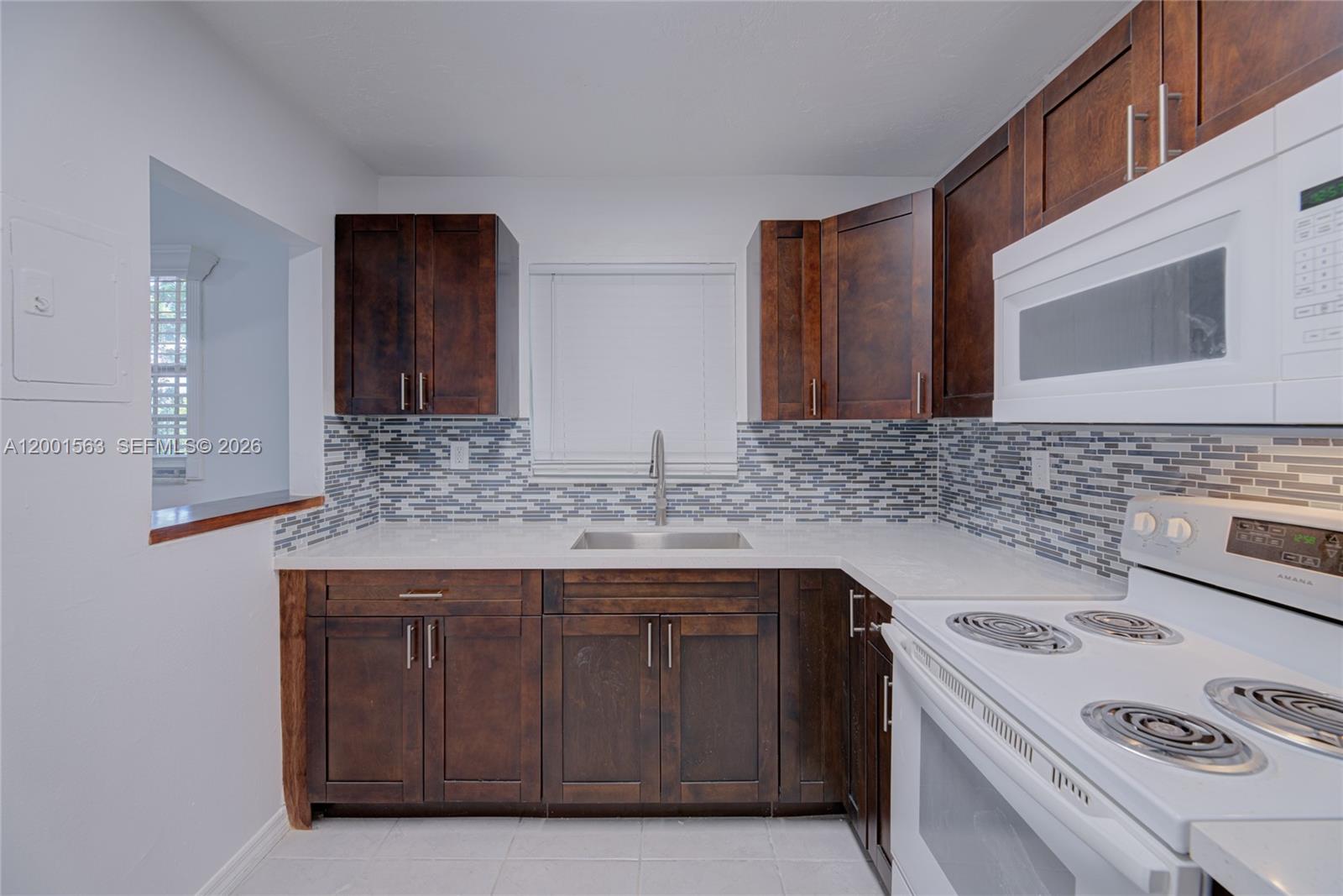 LA BAHIA CONDO - Residential Lease