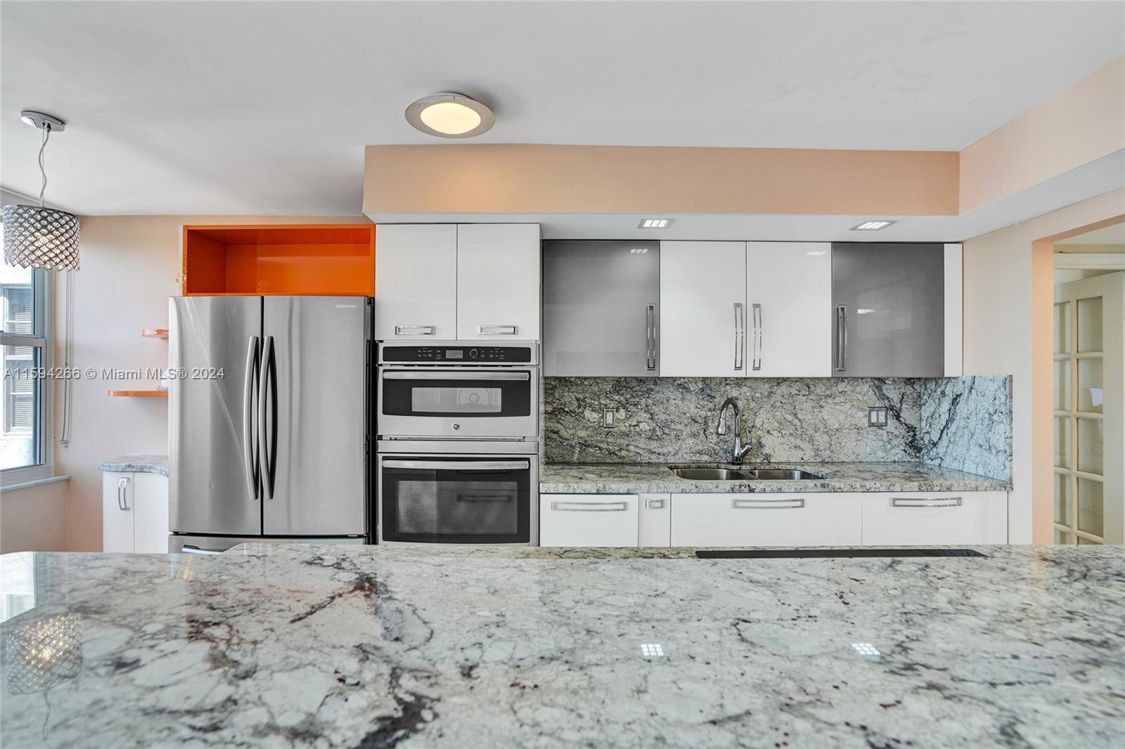 WINSTON TOWERS 500 CONDO - Residential