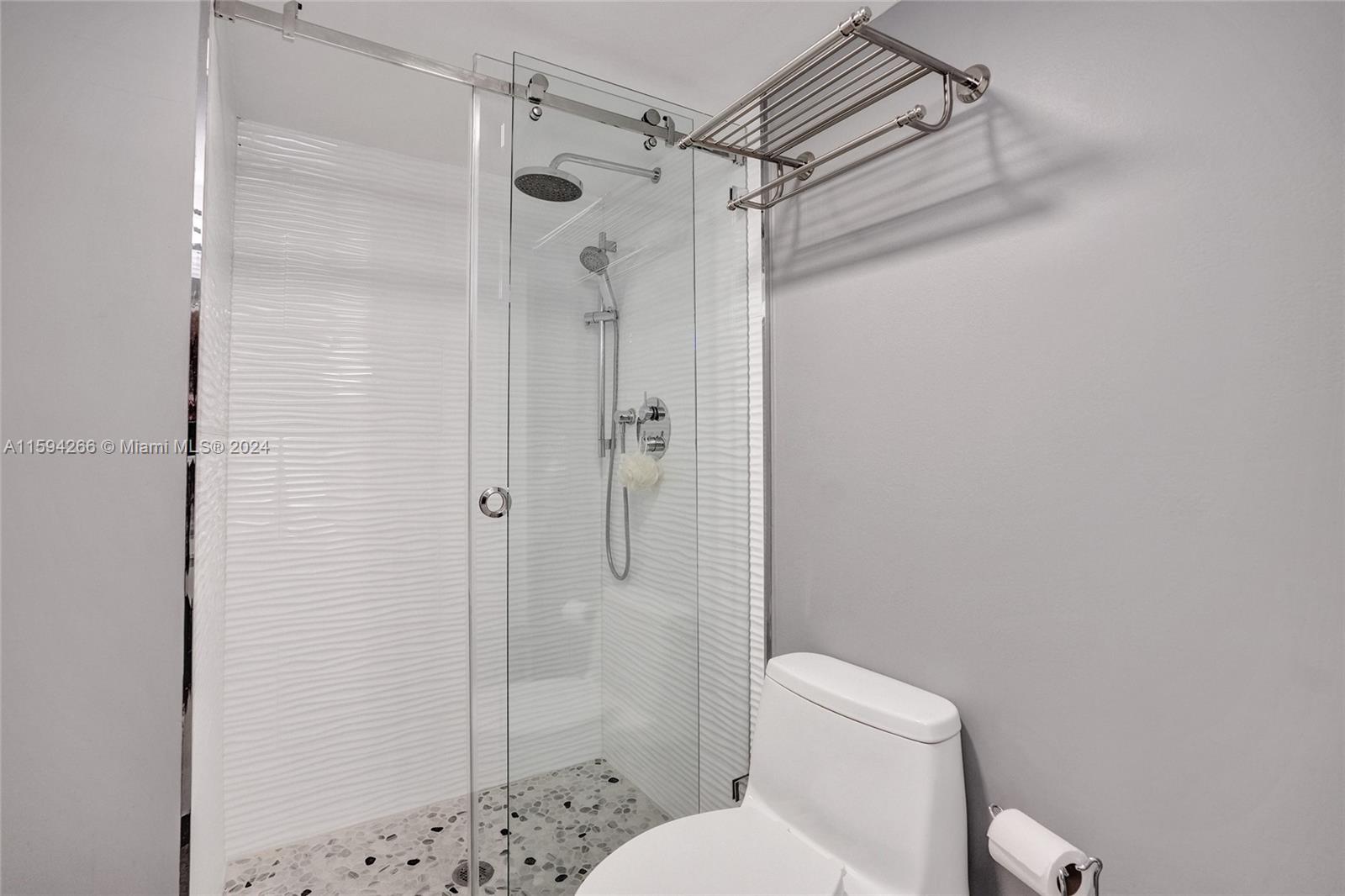 WINSTON TOWERS 500 CONDO - Residential