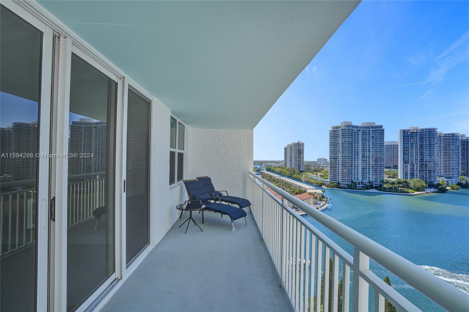 WINSTON TOWERS 500 CONDO - Residential