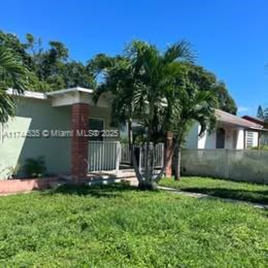 Photo of 538 W 1st St #1, Riviera Beach, FL 33404 (MLS # A11744535)