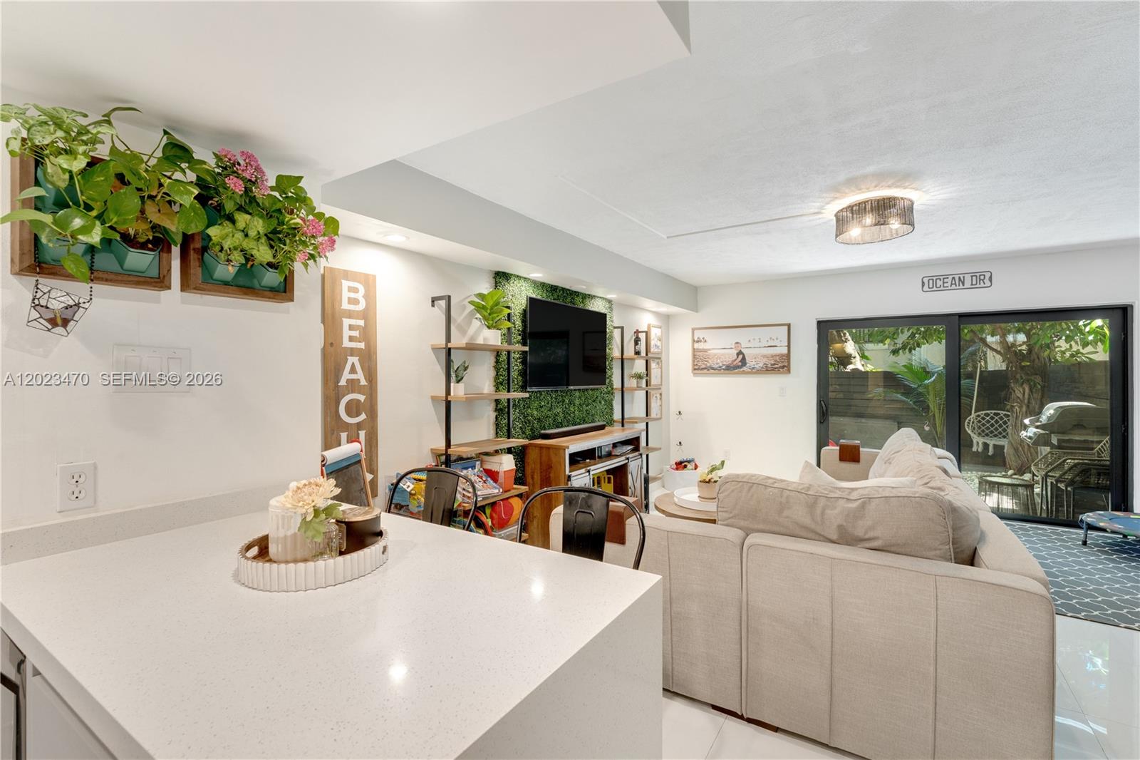 GROVE PARADISE CONDO - Residential