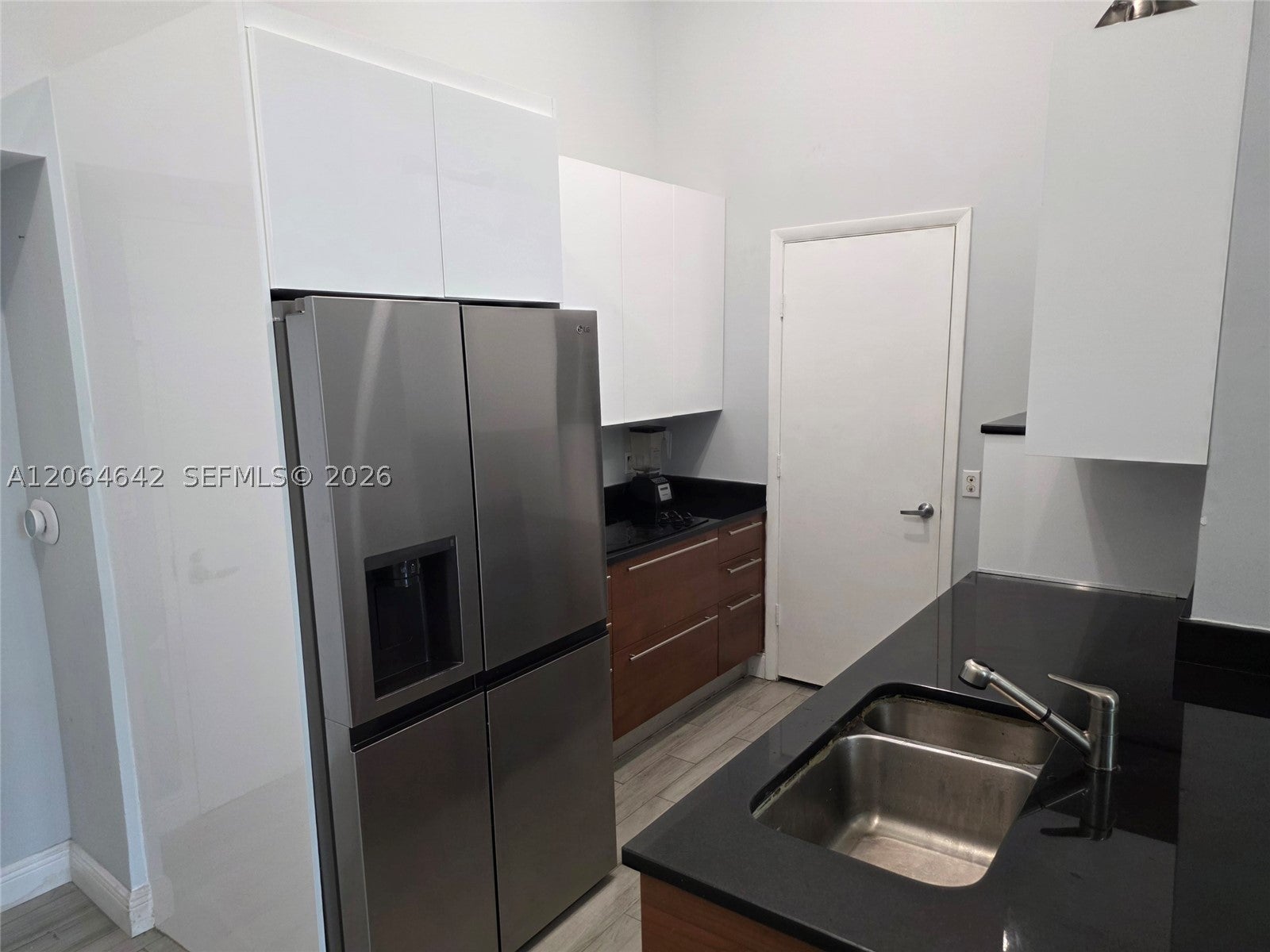 1900 N Bayshore Dr 512